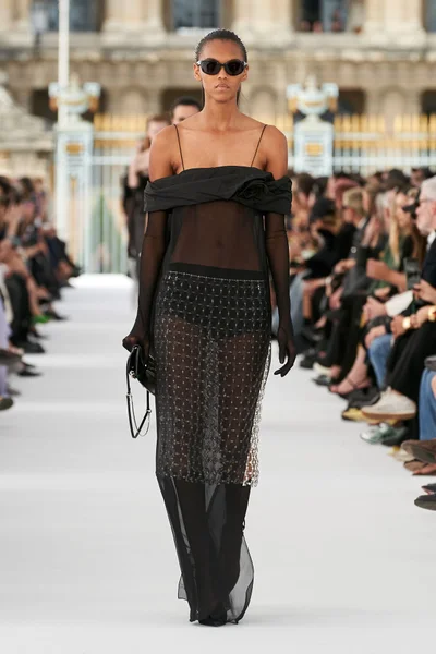 Look 43